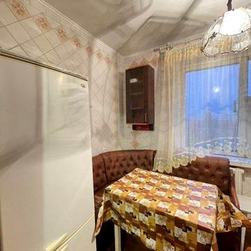 Продаж  3 кімнатної квартири м.Вишневий.  72кв.м  Балкон.