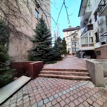Канатна, 15