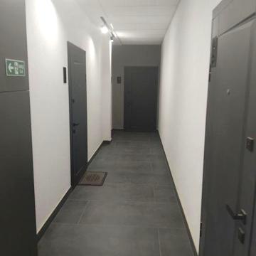 Продаємо нову однокімнатну квартиру у м. Сваляві  під ремонт ЖК Набережній квартал