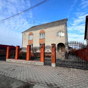 Затишний Будинок з ремонтом 468м2 з ділянкою 10сот Луцьк