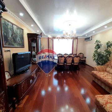 Срібнокільська вул., 1
