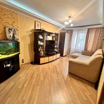 Продаж 3х кімнатної кв з якісним ремонтом Симиренка 5