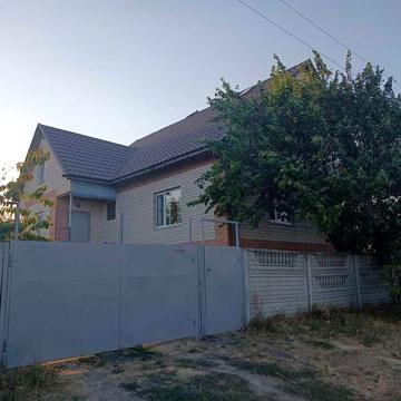 Двоповерховий будинок (р-н Приточилівка, дві ділянки)
