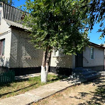 Продається будинок у с.м.т. Варва