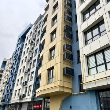 Карла Мікльоша вул., 35