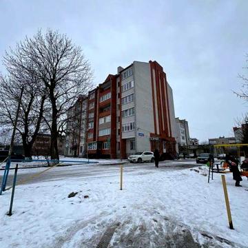 Продається 2 рівнева квартира на вул. Микулинецька 42
