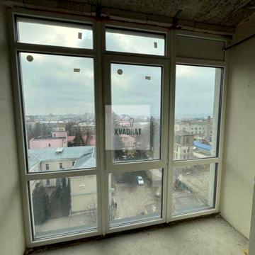 Продам однокімнатну квартиру в центрі міста