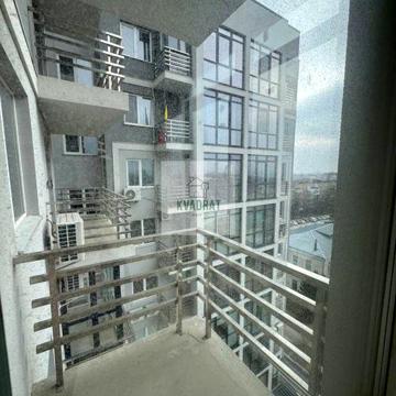 Продам однокімнатну квартиру в центрі міста