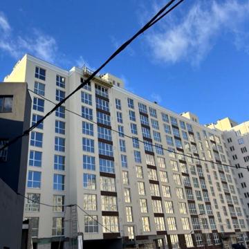 Незалежності, 21