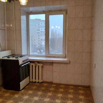 Проспект Космонавтів, 71