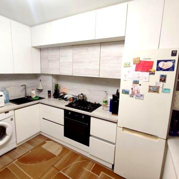 Продам 4к.квартиру з ремонтом на 1поверсі вул.ЗСУ біля ринку