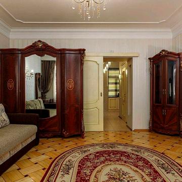 Оренда  1-кімнатної квартири  пл. Ринок 2
