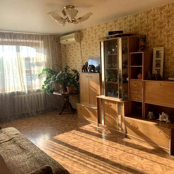 Олексія Вадатурського вул. (Маршала Малиновського), 73