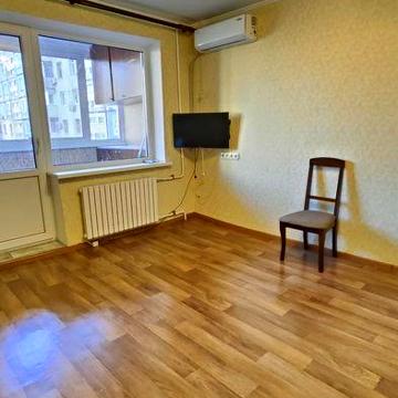 Продам 2ком квартиру на Коммунаре