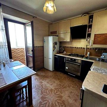 Продаж просторої квартири по вул.Тракт Глинянський