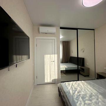 1- ком квартира с кап ремонтом и мебелью в Кадоре на Сахарова