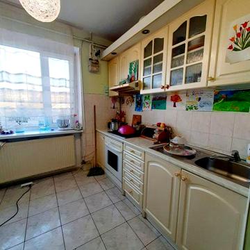Продається 3 кімнатна квартира поруч з центром міста 60тис