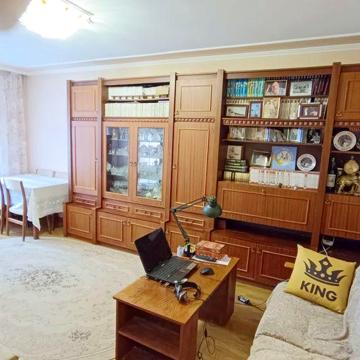 Продається 4км чешка на Бульварі