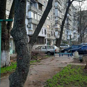 Князя Володимира Великого просп., 139