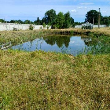 Продам новий будинок за містом з власним озером