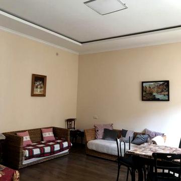 Задаётся 4 км квартира , евроремонт, 4 школа