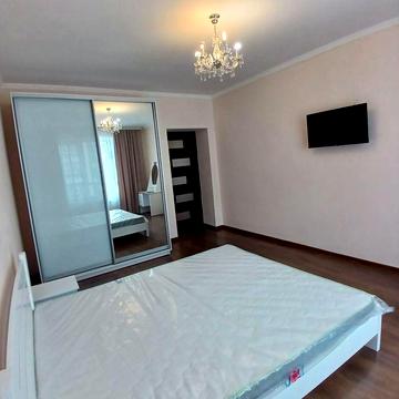 Оренда 2кім квартири,,по вул.Целевича, ЖК РІЗДВЯНИЙ