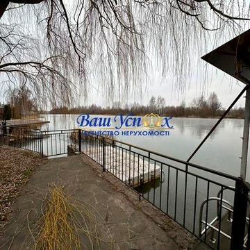 Продаж дома с выходом на реку Конча-Заспа ,дамба . село Козин