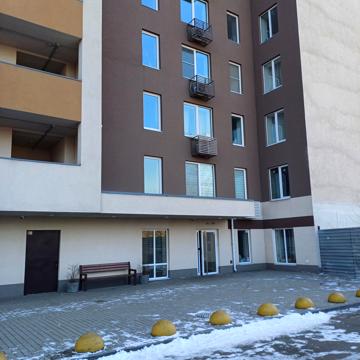 Луговська вул., 255