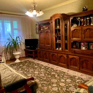 продається 3-кімнатна квартира,індивідуальне опалення3/9поверх Прилуки