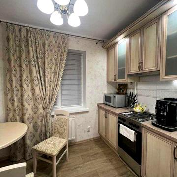 Продается 4х ком Квартира р-н Єпицентра