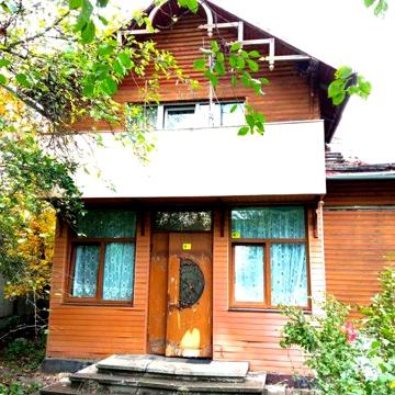 Продається напівособняк в селищі Лисець 8 км до Івано-Франківська.
