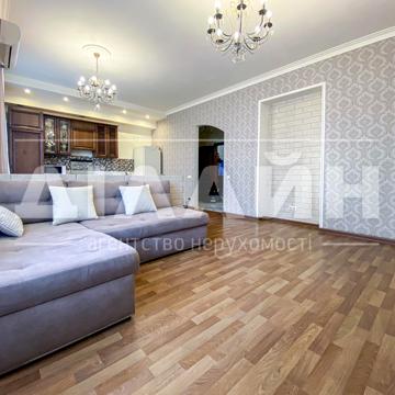 Розваги вул., 27
