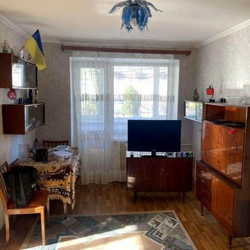 Двокімнатна квартира в центрі міста (р-н універмага Україна)