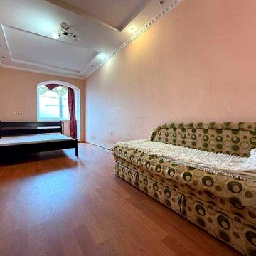 Простора 1 кім. квартира в цегляному будинку