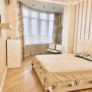 Базарна вул., 5