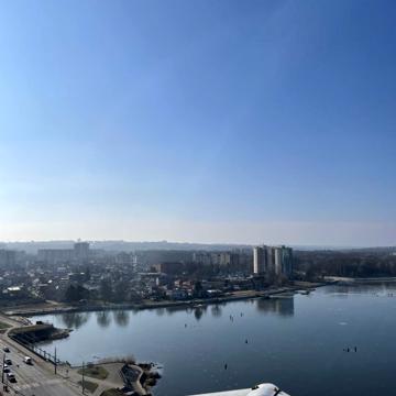 Степана Бандери вул., 2/1а