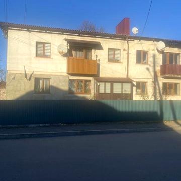 Продаж квартири в центрі Богородчан з гаражем, під будь-яку програму!