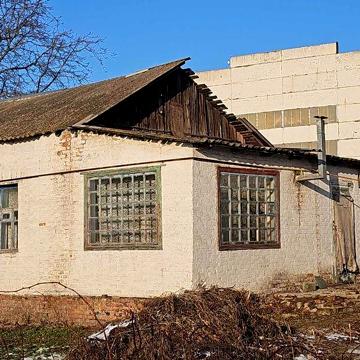 Продажа частини будинку в місті Яготин, газ, електроживлення.