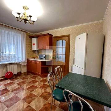 Продам чудову 5-кімнатну квартиру у центрі міста