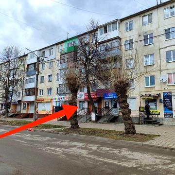 квартира 3-х кімнатна (1 поверх, комерційна зона)