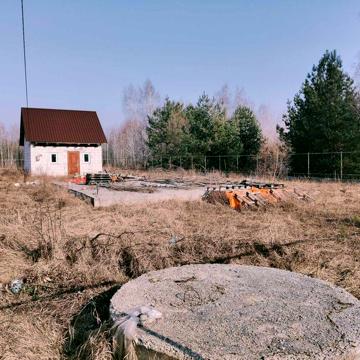 Бабинці-продам недобудову з комунікаціями поблизу лісу !
