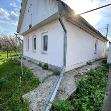 СРОЧНО на КРАСНОЙ линии продам дом  с участком