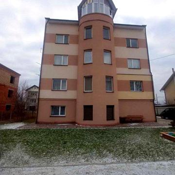Продаж квартири в Богородчанах біля парку.