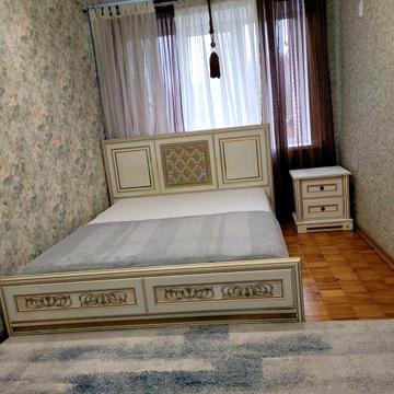 Власник , без коміссії.Здам 2 кімнатну,  ринок Урожай,вул Литвиненко 1
