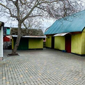Продаж будинку в селі Шкарівка