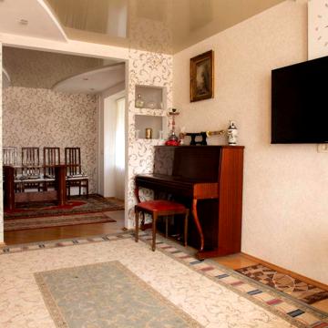 Ексклюзивний продаж 3 кімнатної квартири по вул. Лазаренка!