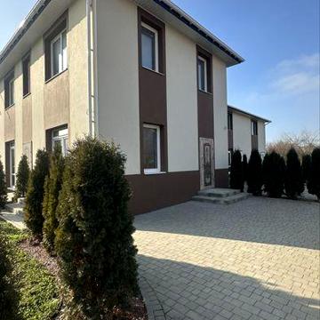 Продаж таунхауса в місті!