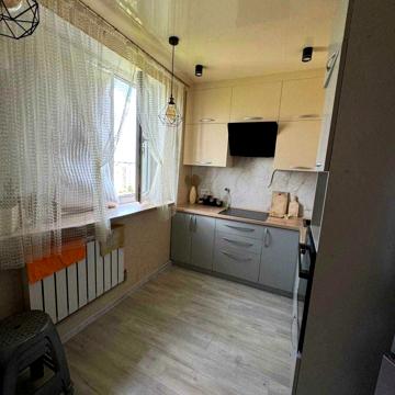 Нескорених вул. (Героїв Праці), 31б