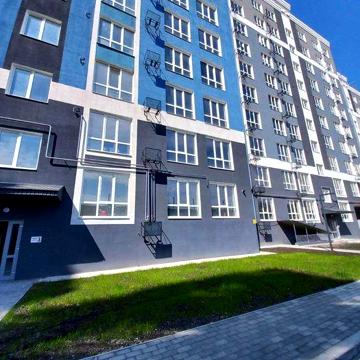 Продам 2 рівневу квартиру в новобудові з  газовим автономним опаленням