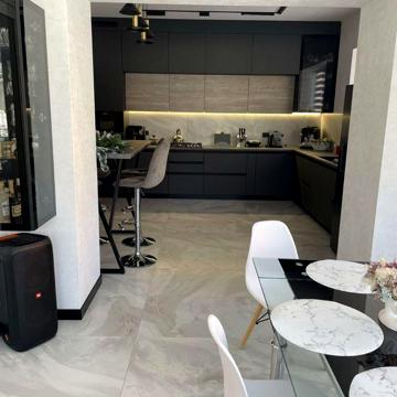 Продам 3-х этажный дом с мебелью и ремонтом Царское село в Днепре